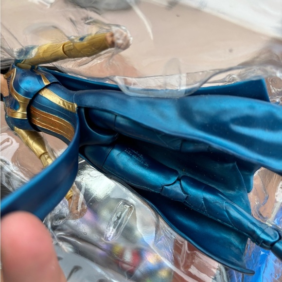 Hasbro Marvel Legends The Eternals Ajak 6" Action Figure - Picture 5 of 6